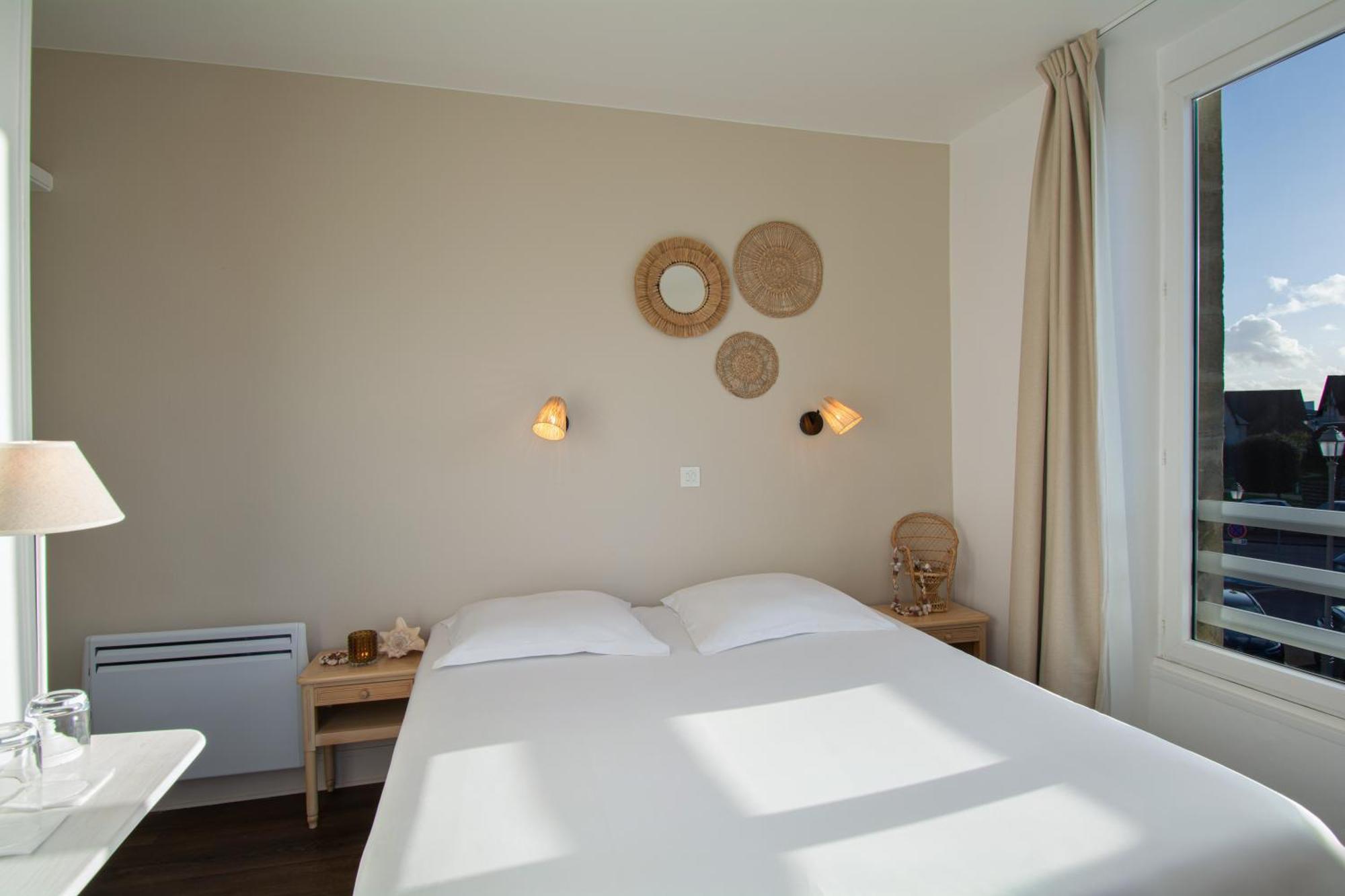 Hotel De La Plage Courseulles-sur-Mer Eksteriør billede